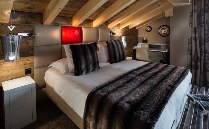 Koh-I Nor Hotel, Val Thorens, Double Bedroom